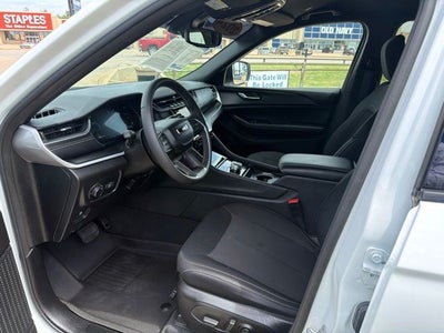 2024 Jeep Grand Cherokee L Laredo