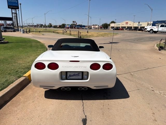 2003 Chevrolet Corvette Base