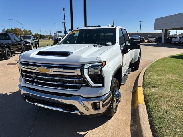 2025 Chevrolet Silverado 3500 HD LTZ