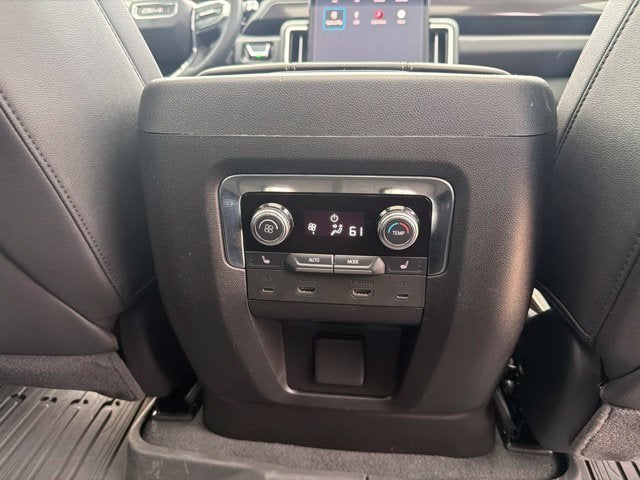 2025 GMC Yukon Elevation