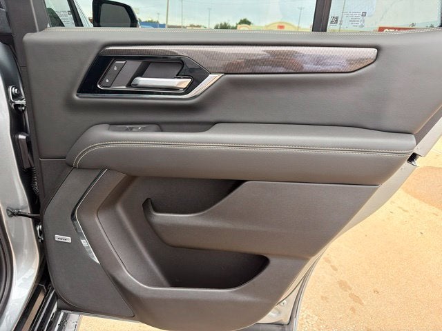 2025 GMC Yukon Elevation