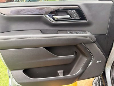 2025 GMC Yukon Elevation