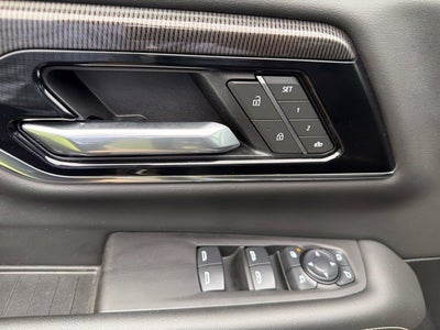 2025 GMC Yukon Elevation