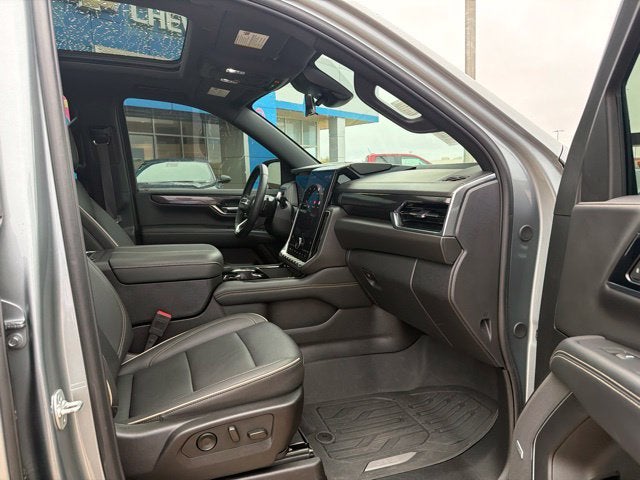 2025 GMC Yukon Elevation