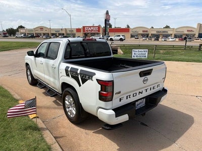 2023 Nissan Frontier SV