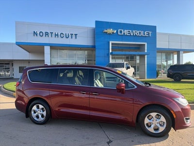 2018 Chrysler Pacifica Hybrid Touring Plus
