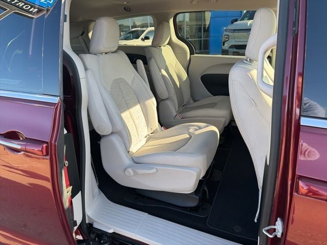 2018 Chrysler Pacifica Hybrid Touring Plus