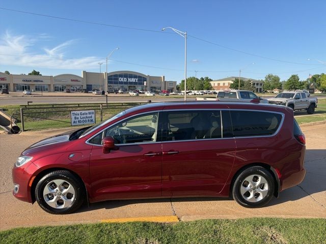 Used 2018 Chrysler Pacifica Hybrid Touring Plus with VIN 2C4RC1H78JR118715 for sale in Enid, OK