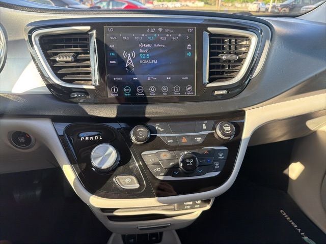 2018 Chrysler Pacifica Hybrid Touring Plus