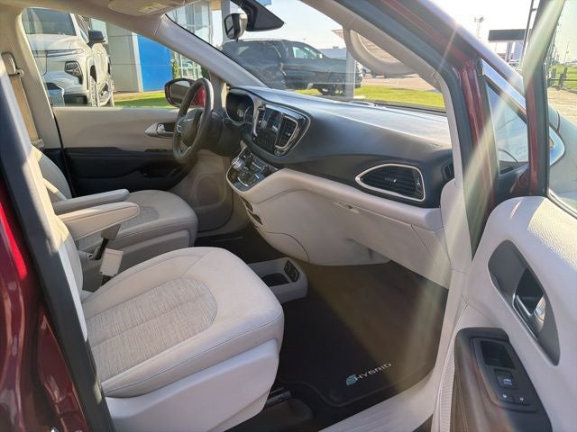 2018 Chrysler Pacifica Hybrid Touring Plus