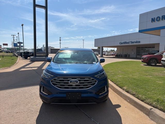 2022 Ford Edge Titanium