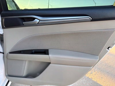2020 Ford Fusion SE