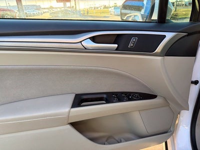 2020 Ford Fusion SE