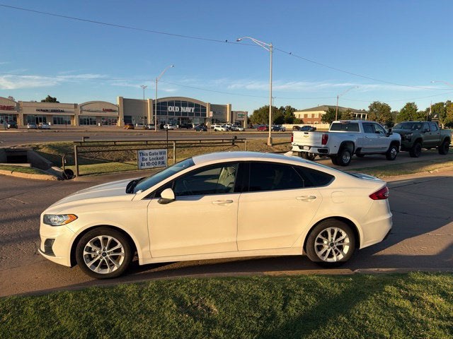 Used 2020 Ford Fusion SE with VIN 3FA6P0HDXLR141990 for sale in Enid, OK
