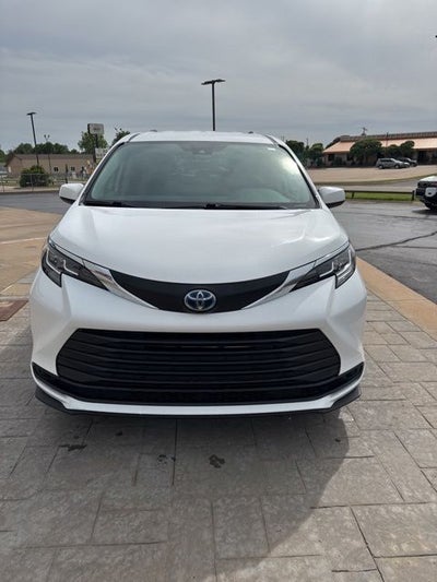 2021 Toyota Sienna LE