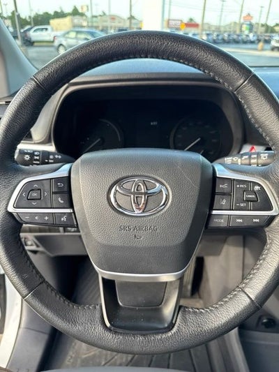 2022 Toyota Sienna XLE