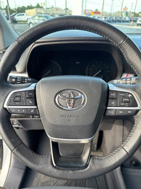 2022 Toyota Sienna XLE