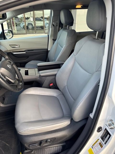 2022 Toyota Sienna XLE