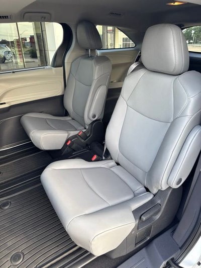 2022 Toyota Sienna XLE