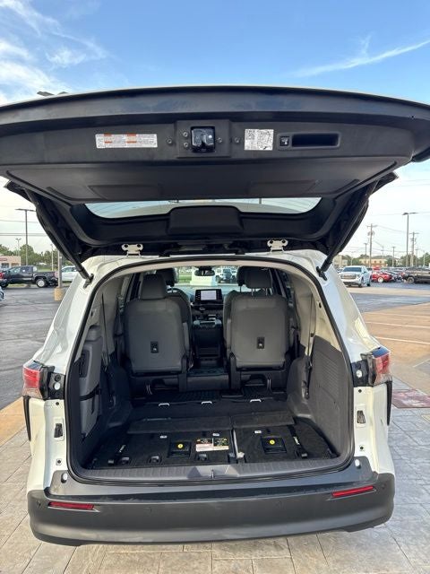 2022 Toyota Sienna XLE