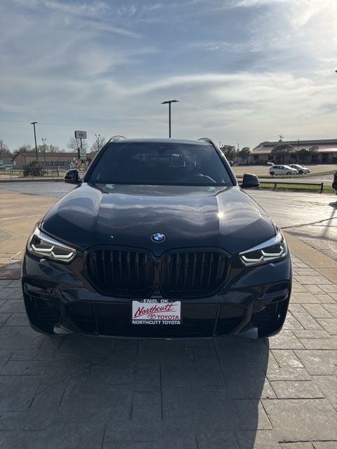 2022 BMW X5 M50i