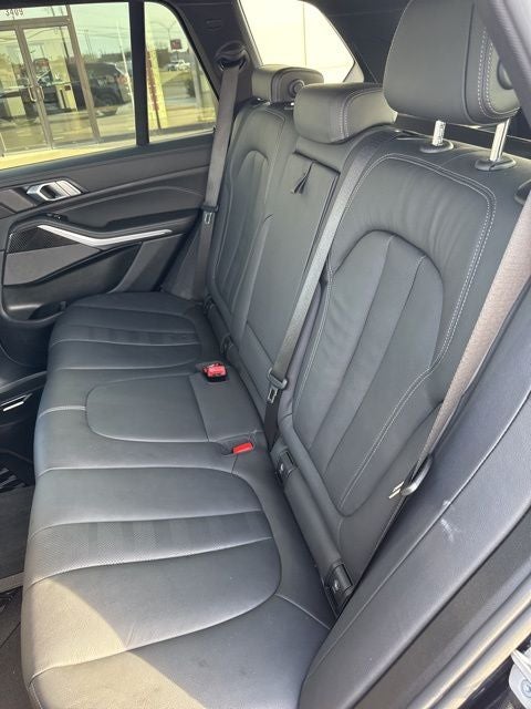 2022 BMW X5 M50i
