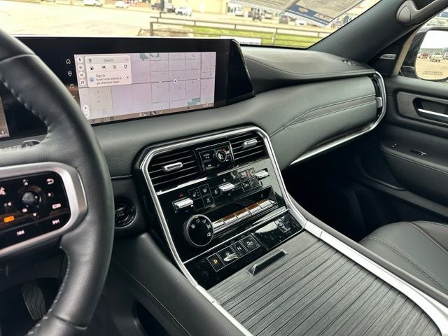 2025 Nissan Armada SL