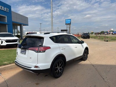 2018 Toyota RAV4 SE