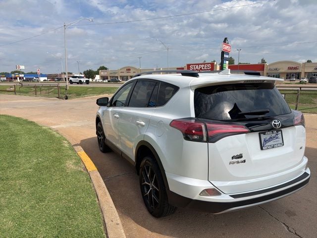 2018 Toyota RAV4 SE