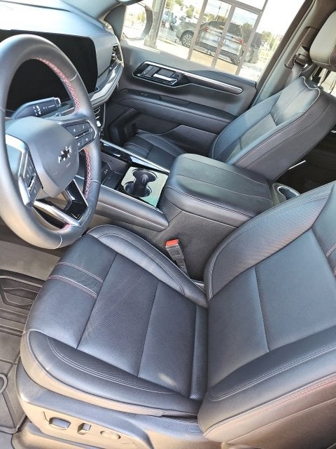 2025 Chevrolet Suburban RST