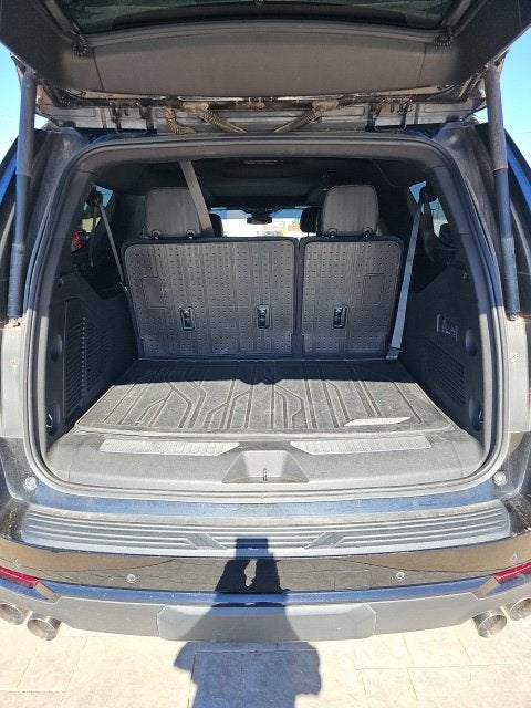 2025 Chevrolet Suburban RST