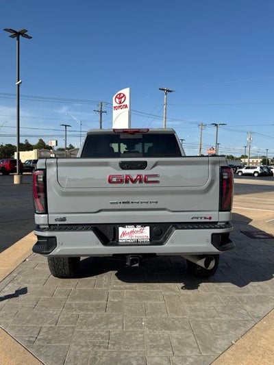 2025 GMC Sierra 3500HD AT4