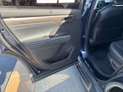 2022 Toyota Highlander Platinum