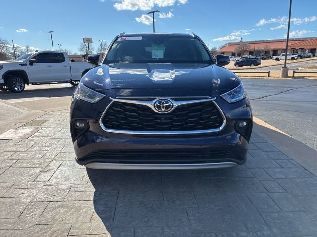 2022 Toyota Highlander Platinum