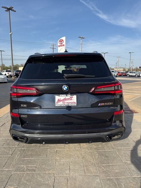 2022 BMW X5 M50i